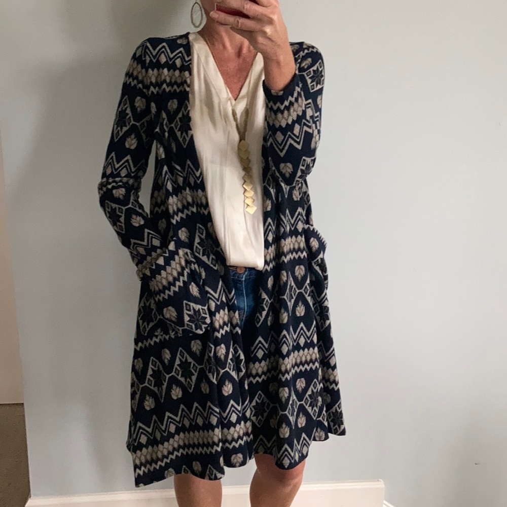 ♥️1 SIZE SMALL♥️Navy & Taupe Aztec Print Cardigan - Picture 2 of 8